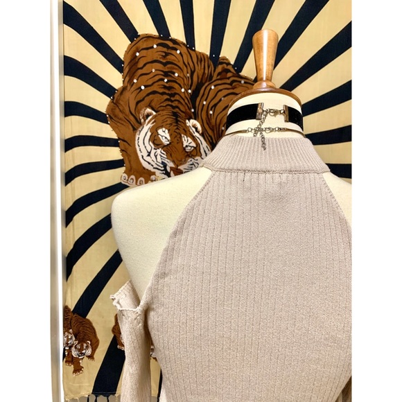 🌈 Amazing off shoulder street top - Picture 5 of 8